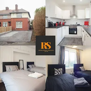 Lovely 2 Bedroom House Central Location Holiday home