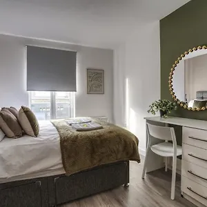1br Centre Apt, Self Check In, Wifi, By Derbnb Apartment